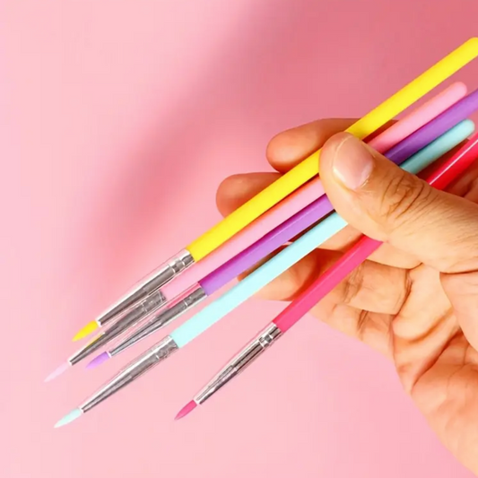 Precision silicone brush – Precise application for lash lifting