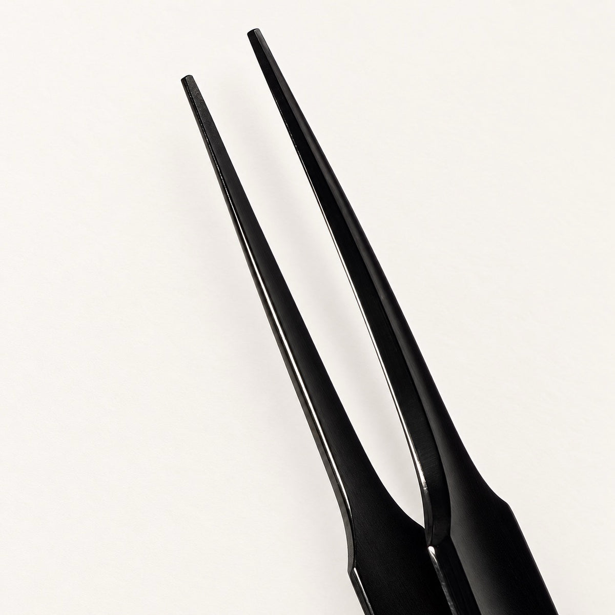 NUNU Design Tweezer Slim